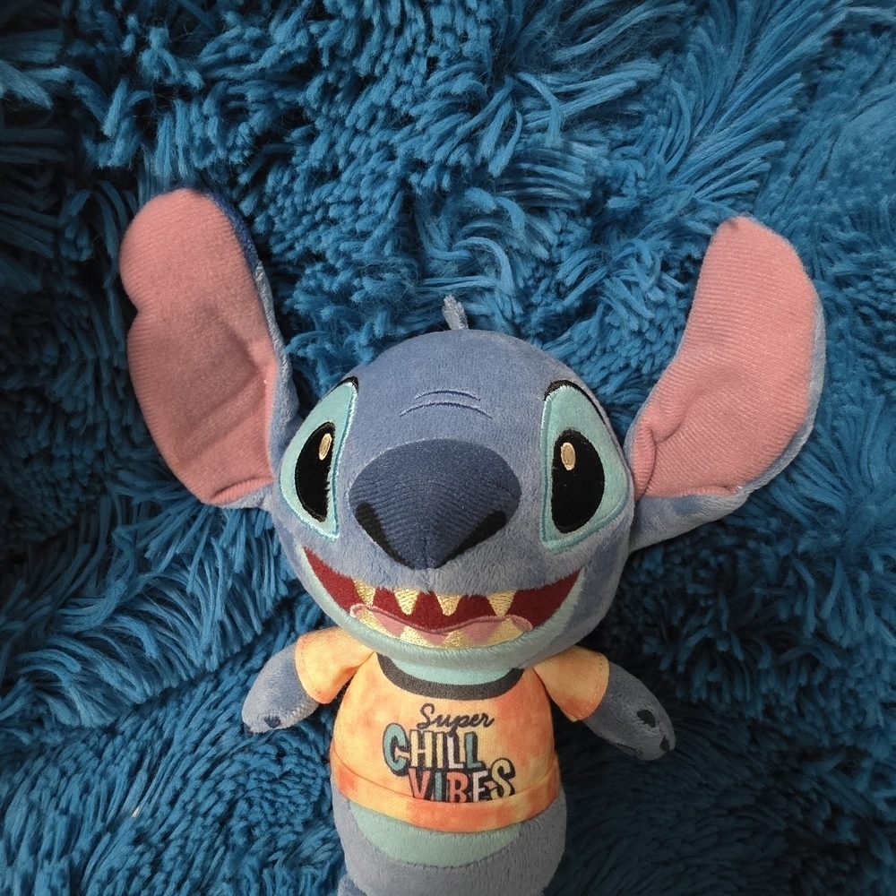 Disney Lilo & Stitch Exclusive 9 Inch Stitch Plush Super Chill Vibes - Picture 2 of 3